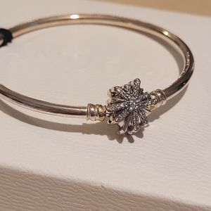 Bnwt pandora snowflake/firework bangle
